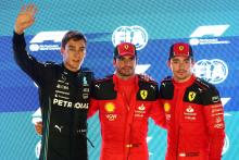 Carlos Sainz Jr (ESP) Ferrari qualifies in pole position, 2nd place George Russell (GBR) Mercedes AMG F1 and 3rd place