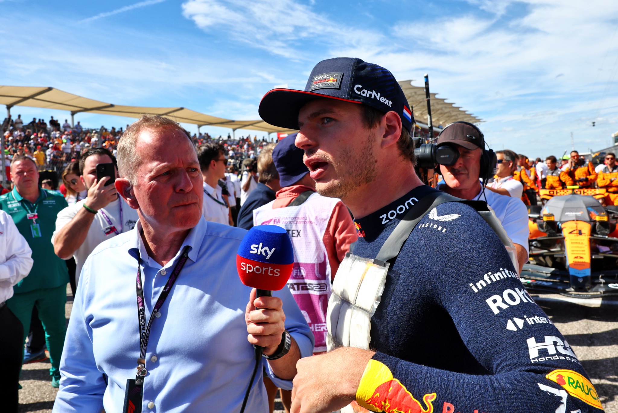(L to R): Martin Brundle (GBR) Sky Sports Commentator with Max Verstappen (NLD) Red Bull Racing on the grid. Formula 1